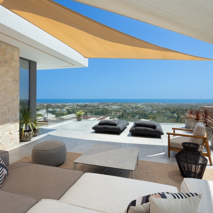 Modern Masterpiece 6 Bedroom Villa in La Quinta in Benahavis | Image 51