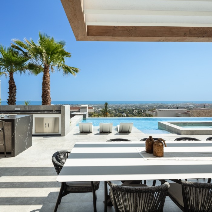 Modern Masterpiece 6 Bedroom Villa in La Quinta in Benahavis | Image 44