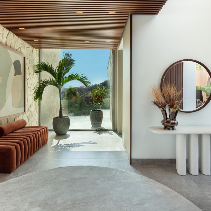 Modern Masterpiece 6 Bedroom Villa in La Quinta in Benahavis | Image 36