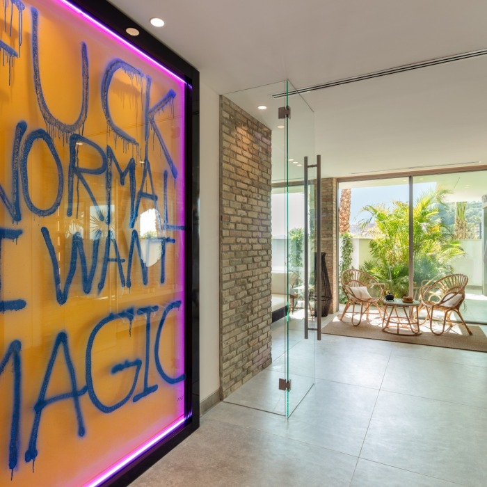 Modern Masterpiece 6 Bedroom Villa in La Quinta in Benahavis | Image 27