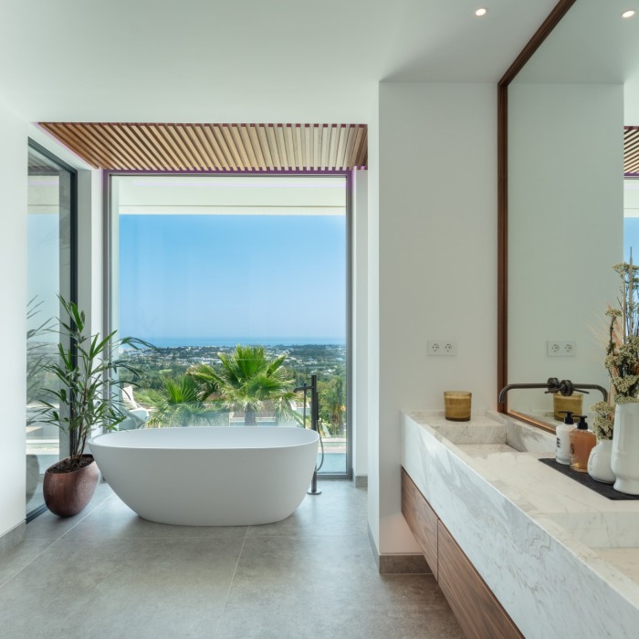 Modern Masterpiece 6 Bedroom Villa in La Quinta in Benahavis | Image 61