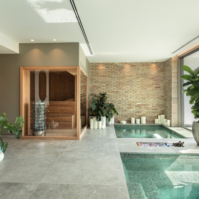 Modern Masterpiece 6 Bedroom Villa in La Quinta in Benahavis | Image 25