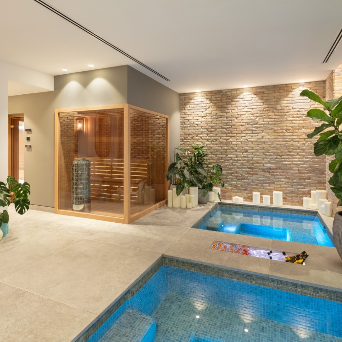 Modern Masterpiece 6 Bedroom Villa in La Quinta in Benahavis | Image 11