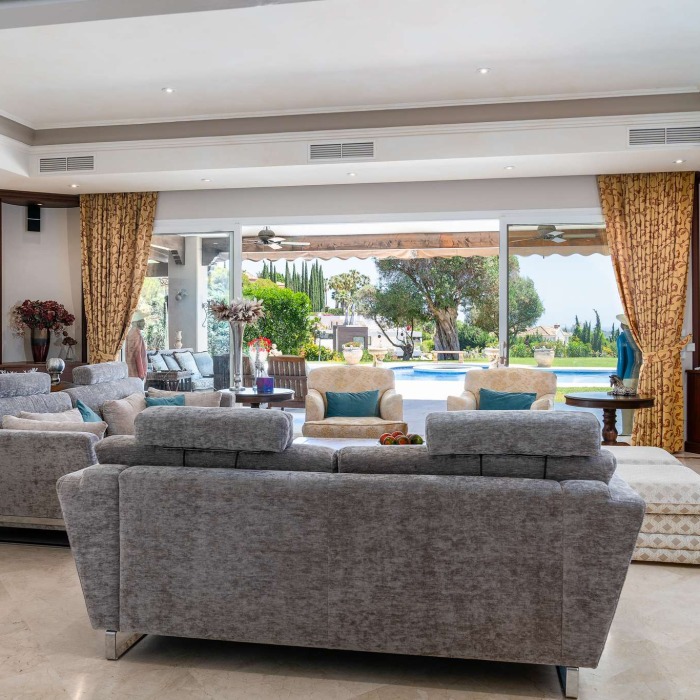 Huge 7 Bedroom Sea View Mansion in Nueva Andalucia | Image 85