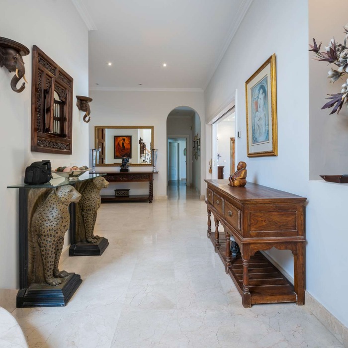 Huge 7 Bedroom Sea View Mansion in Nueva Andalucia | Image 66