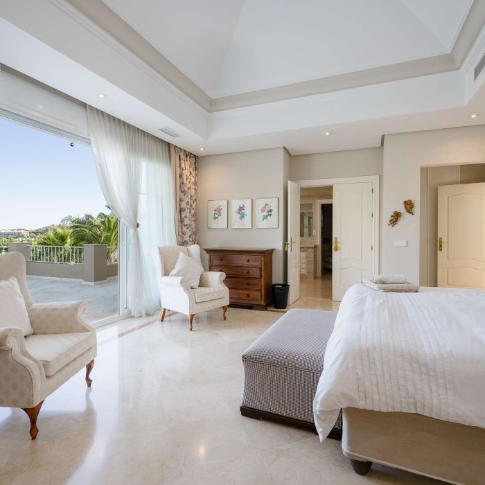 Huge 7 Bedroom Sea View Mansion in Nueva Andalucia | Image 62
