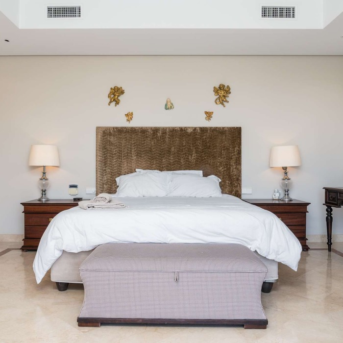 Huge 7 Bedroom Sea View Mansion in Nueva Andalucia | Image 57