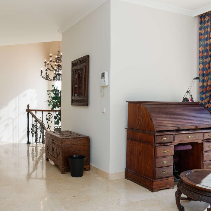 Huge 7 Bedroom Sea View Mansion in Nueva Andalucia | Image 51