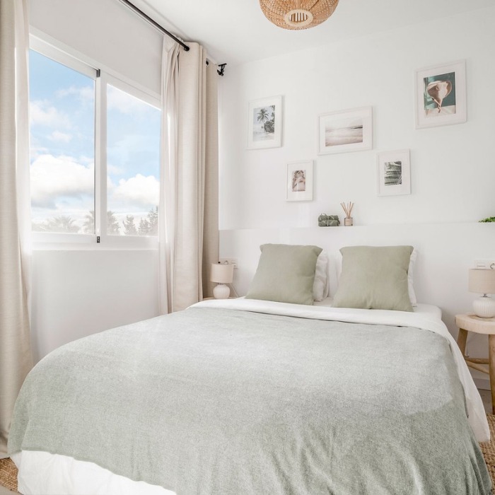 Modern Bohemia Chic 3 Bedroom Apartment in Nueva Andalucia | Image 9