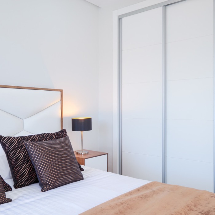 Contemporary Italian Style 2 Bedroom Apartment in Estepona | Image 16