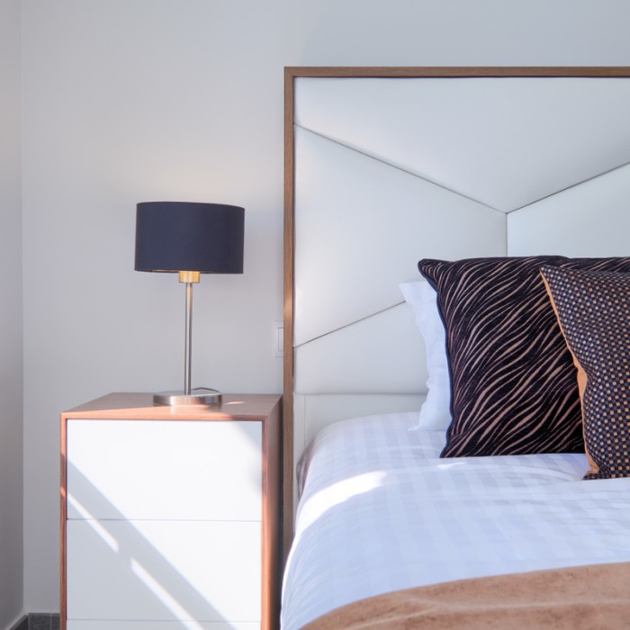Contemporary Italian Style 2 Bedroom Apartment in Estepona | Image 17