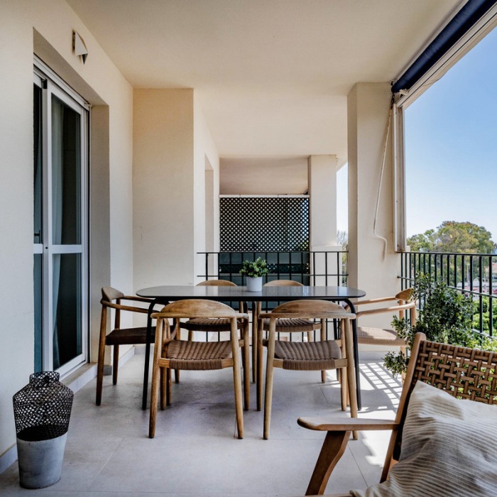 Modern 3 Bedroom Apartment with Terrace in Nueva Andalucia | Image 23