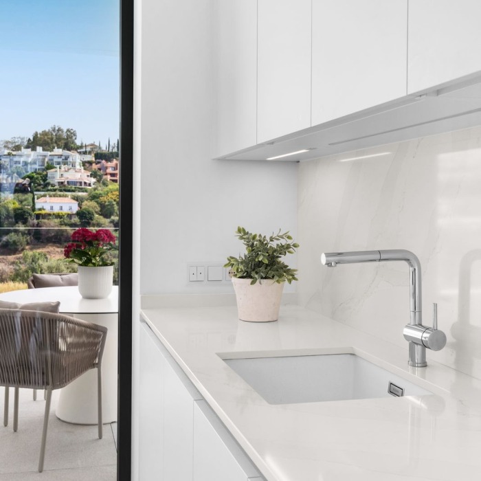 Modern 2 Bedroom Sea View Apartment in New Development in Los Arqueros, Benahavis | Image 16