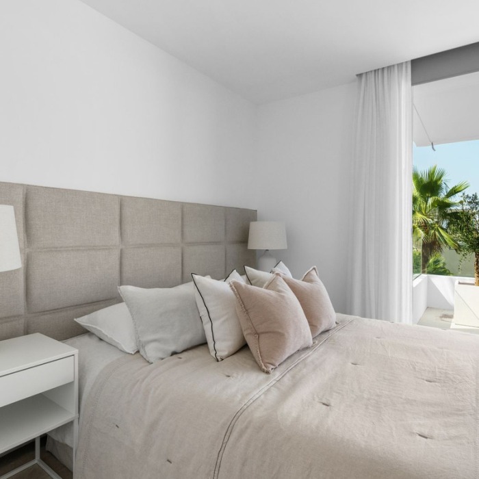 Modern 2 Bedroom Sea View Apartment in New Development in Los Arqueros, Benahavis | Image 9
