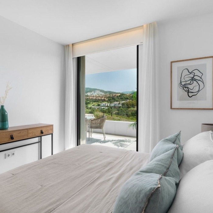 Modern 2 Bedroom Sea View Apartment in New Development in Los Arqueros, Benahavis | Image 7