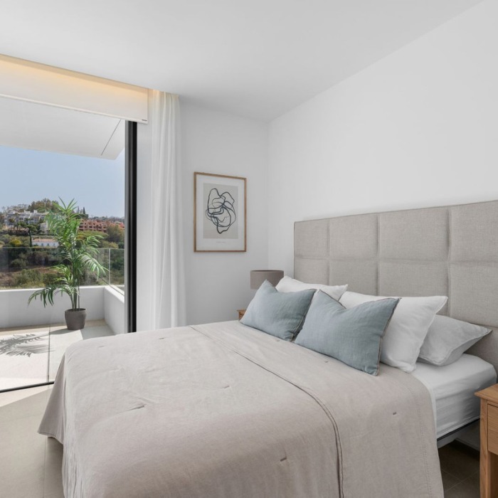 Modern 2 Bedroom Sea View Apartment in New Development in Los Arqueros, Benahavis | Image 5