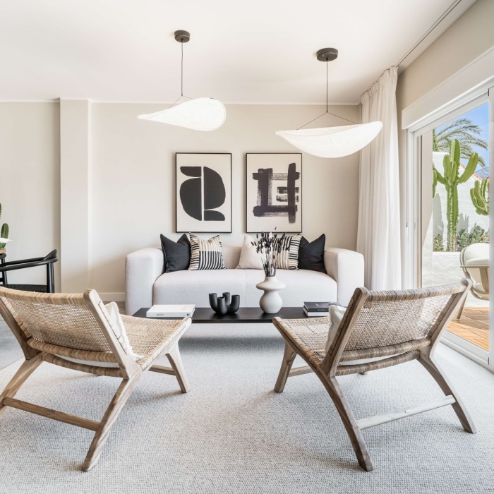 Apartamento Moderno Escandinavo de 4 Dormitorios en Jardines de Andalucia, Nueva Andalucia | Image 1