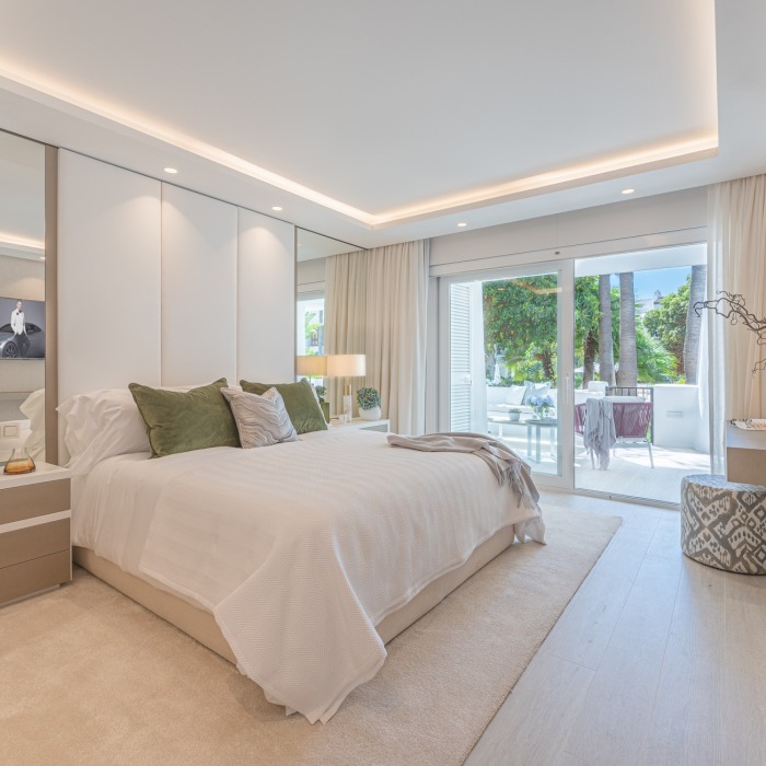 Impressive 3 bedroom Ground Floor Apartment in Puente Romano, Marbella Golden Mile | Image 16