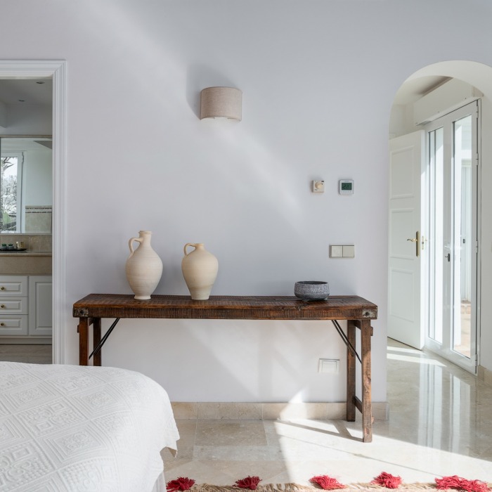 Villa de Style Andalou avec Vue Mer & Golf Panoramique de 6 Chambres à Los Monteros, Marbella Est | Image 42