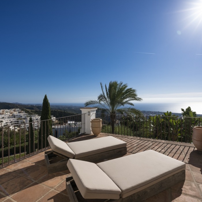 6 Bedroom Andalusian Style Villa with Panoramic Sea & Golf Views in Los Monteros, Marbella East | Image 21