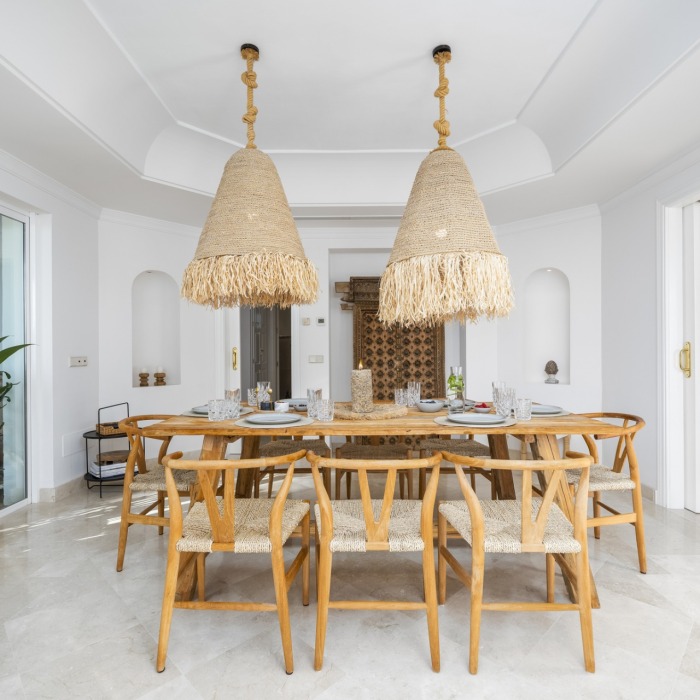 Villa de Style Andalou avec Vue Mer & Golf Panoramique de 6 Chambres à Los Monteros, Marbella Est | Image 26