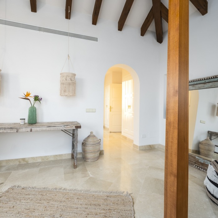 Villa de Style Andalou avec Vue Mer & Golf Panoramique de 6 Chambres à Los Monteros, Marbella Est | Image 79