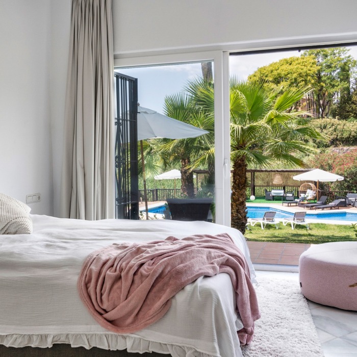 Villa de 4 dormitorios en primera línea de golf en alquiler en Nueva Andalucía | Image 40