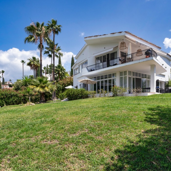 Villa de 4 Chambres Première Ligne de Golf à Louer à Nueva Andalucia | Image 41