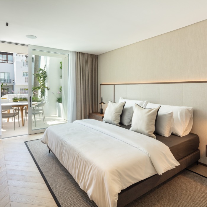 Modern Luxury 3 Bedroom Apartment in Puente Romano Marina, Marbella Golden Mile | Image 19