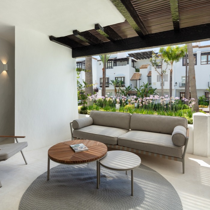 Modern Luxury 3 Bedroom Apartment in Puente Romano Marina, Marbella Golden Mile | Image 12