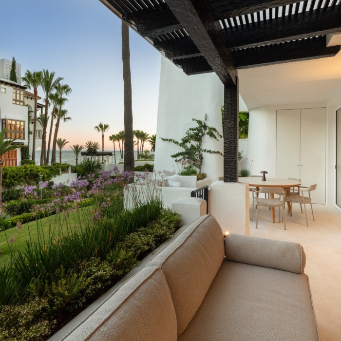 Modern Luxury 3 Bedroom Apartment in Puente Romano Marina, Marbella Golden Mile | Image 5