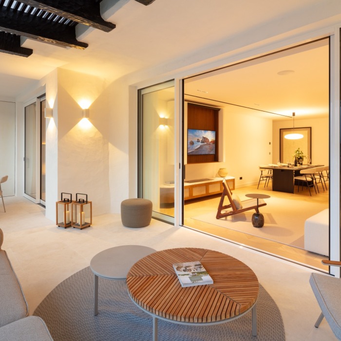 Modern Luxury 3 Bedroom Apartment in Puente Romano Marina, Marbella Golden Mile | Image 4
