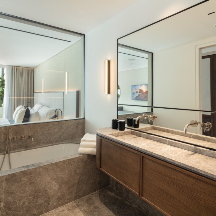 Modern Luxury 3 Bedroom Apartment in Puente Romano Marina, Marbella Golden Mile | Image 21