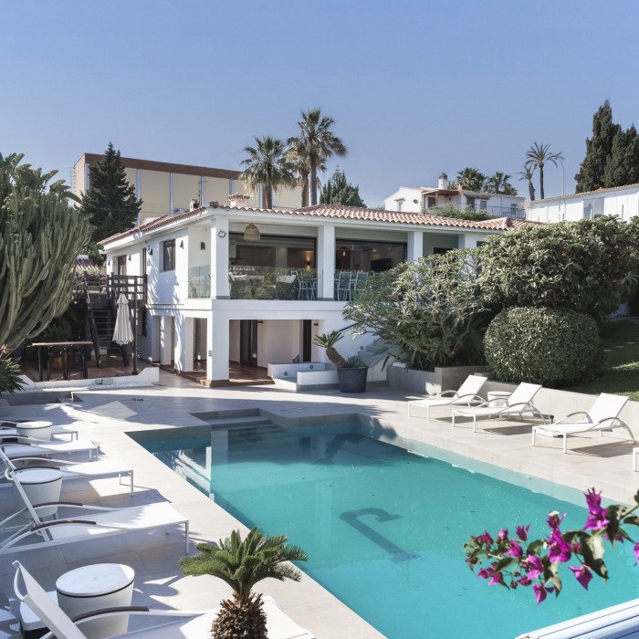 Luxury Villa with Mountain View for Rent in Nueva Andalucia, Marbella2