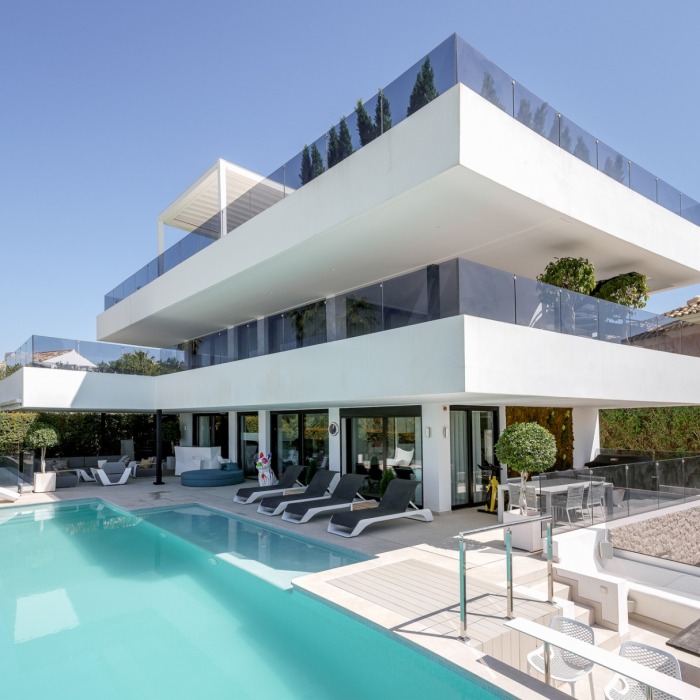 Villa Moderne avec Vue Mer Epoustouflante de 5 Chambres à Nueva Andalucia | Image 2