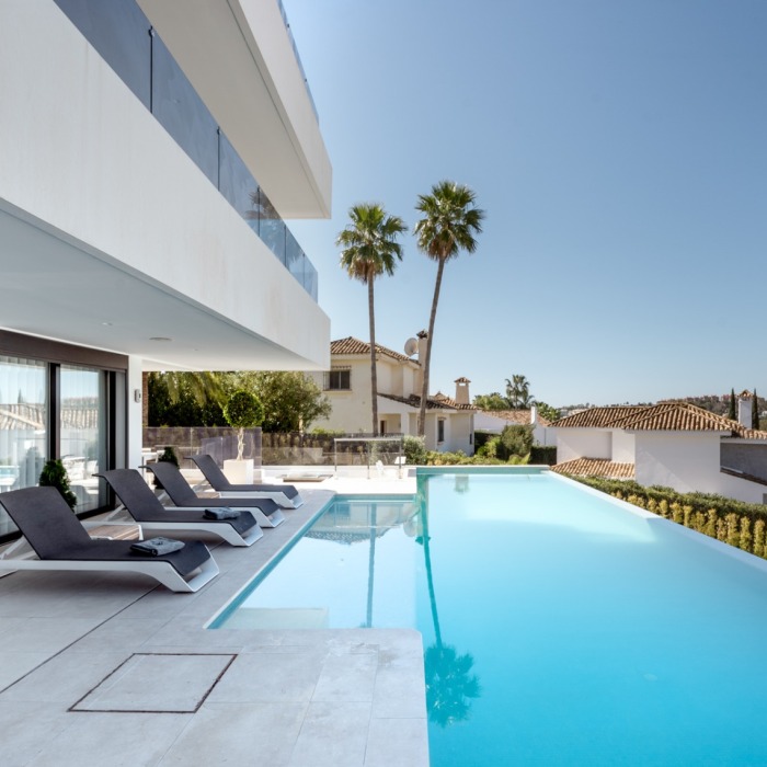 Villa Moderne avec Vue Mer Epoustouflante de 5 Chambres à Nueva Andalucia | Image 3
