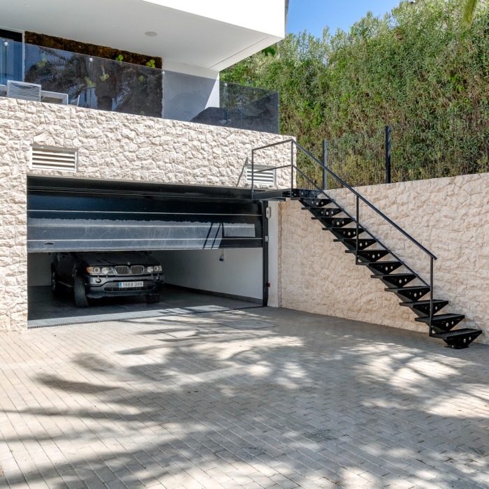 Villa Moderne avec Vue Mer Epoustouflante de 5 Chambres à Nueva Andalucia | Image 12
