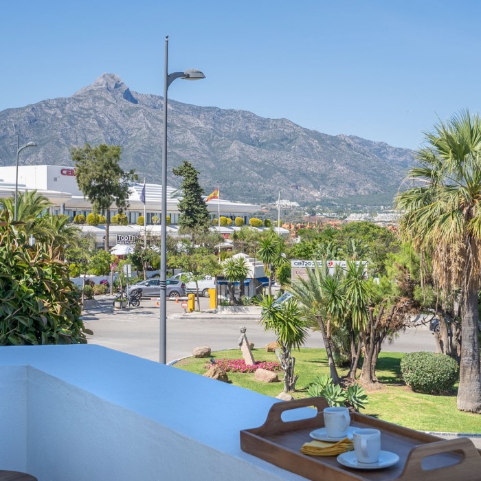 Renovated 3 Bedroom Apartment With Panoramic Views in Nueva Andalucia | Image 25