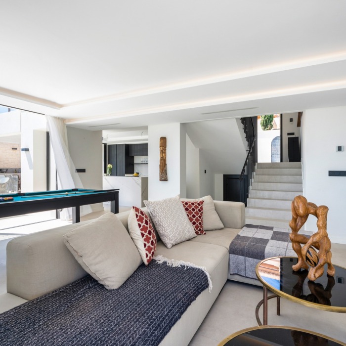 Designer 4 Bedroom Sea View Villa at Los Naranjos Hill Club in Nueva Andalucia | Image 18