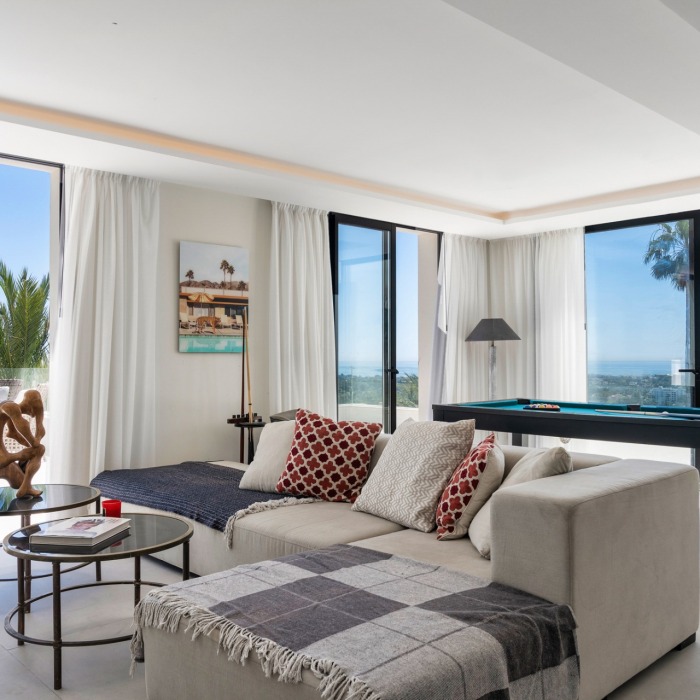 Villa de diseño de 4 dormitorios con vistas al mar en Los Naranjos Hill Club en Nueva Andalucía | Image 19