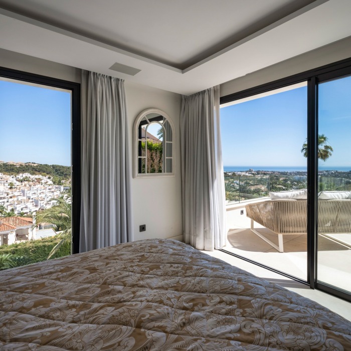 Designer 4 Bedroom Sea View Villa at Los Naranjos Hill Club in Nueva Andalucia | Image 25