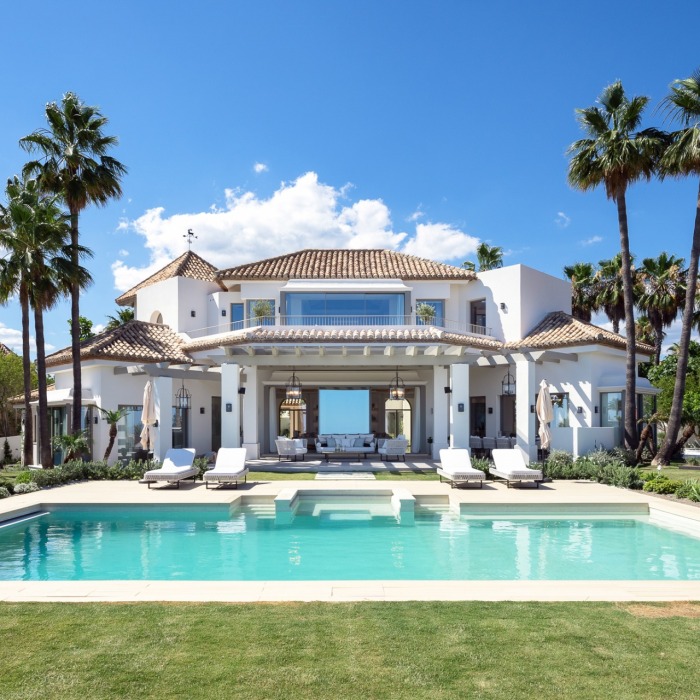 Ultra Design Villa with stunning sea view for rent in Monte Halcones, Benahavis1