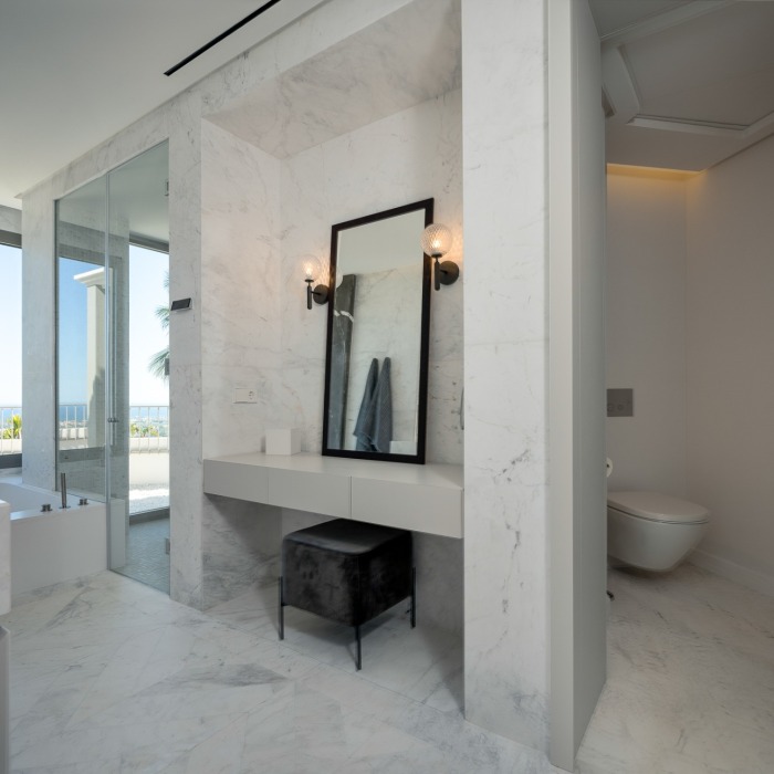 Villa Ultra Design de 7 Dormitorios con Impresionantes Vistas al Mar en Monte Halcones, Benahavis | Image 85