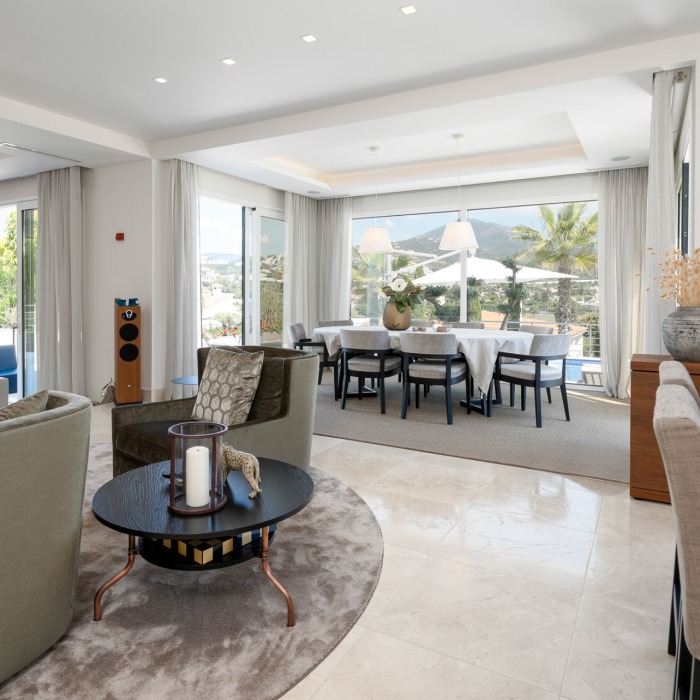 Villa avec Vue Golf de 5 Chambres à Nueva Andalucia | Image 17