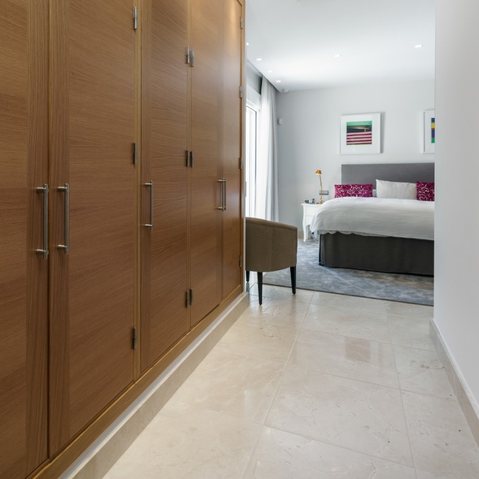 Villa avec Vue Golf de 5 Chambres à Nueva Andalucia | Image 31