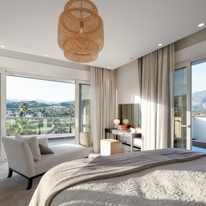 5 Bedroom Golf View Villa in Nueva Andalucia | Image 45
