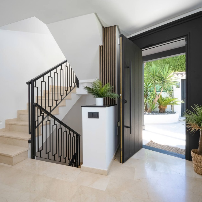 Villa Andalouse Designé dans un Style Scandinave de 5 Chambres à La Quinta, Benahavis | Image 18