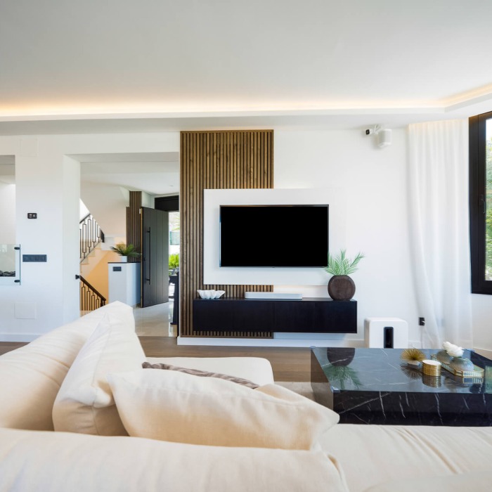 Andalusian Villa Designed in Scandinavian Style with 5 Bedrooms in La Quinta, Benahavis | Image 22