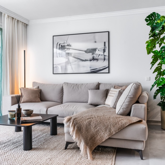 Modern 3 Bedroom Apartment in La Quinta in Benahavis, Marbella | Image 4