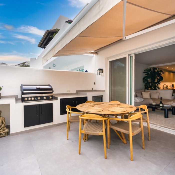 Modern 3 Bedroom Apartment in La Quinta in Benahavis, Marbella | Image 7